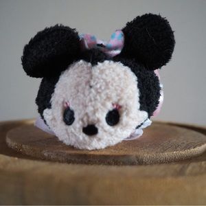 Disney Tsum Tsum Minnie Mouse dressy set 3.5”